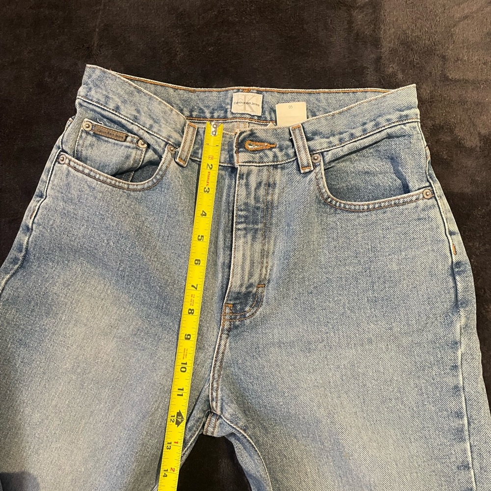 Vintage high waisted Calvin Klein light washed jeans - Picture 7 of 7